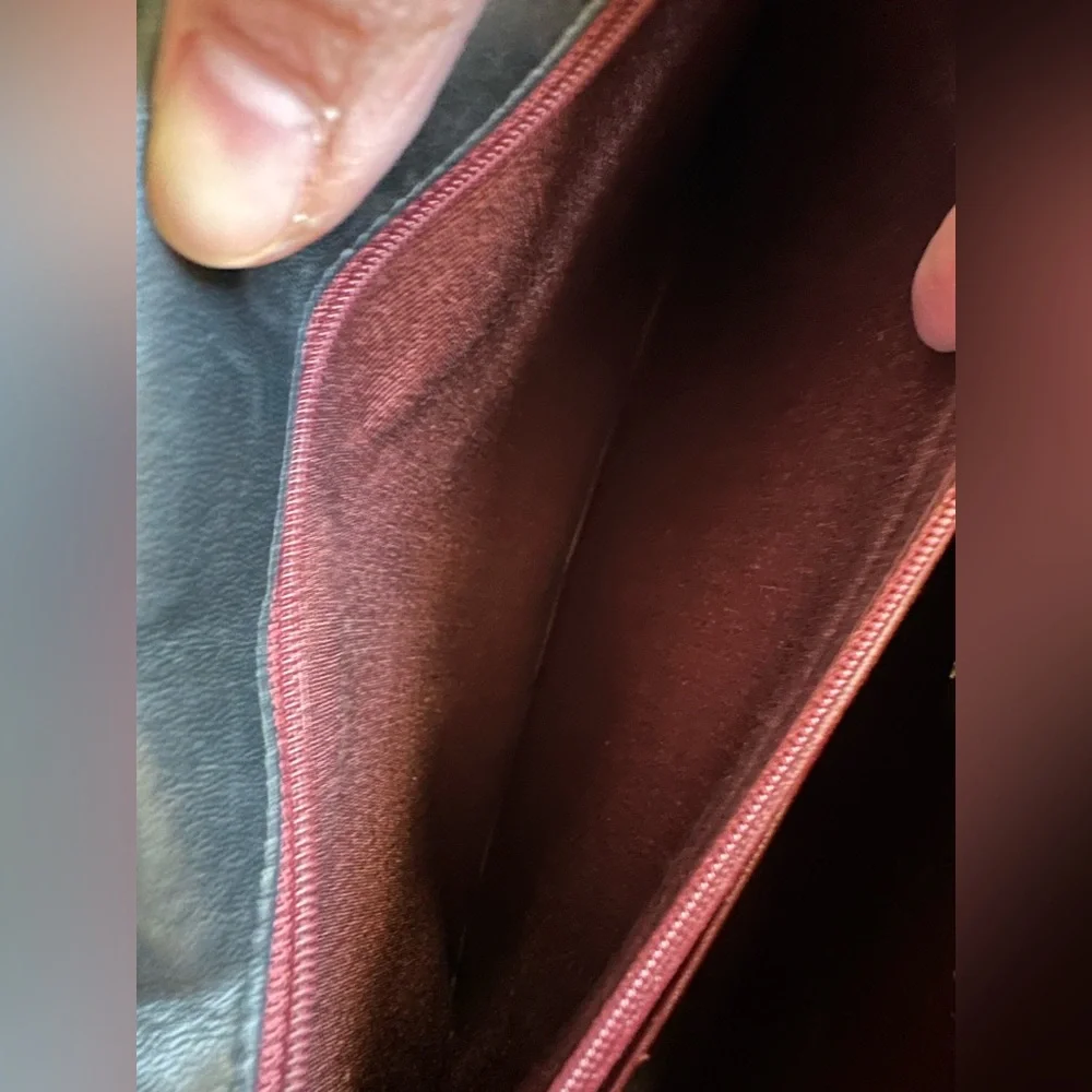 Chanel Black Jumbo Quilted Shoulder Bag with Gold Chain - Picture 7 of 12